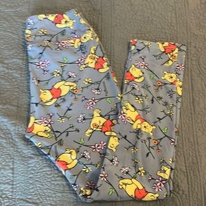 LuLaRoe Winnie The Pooh One Size Leggings